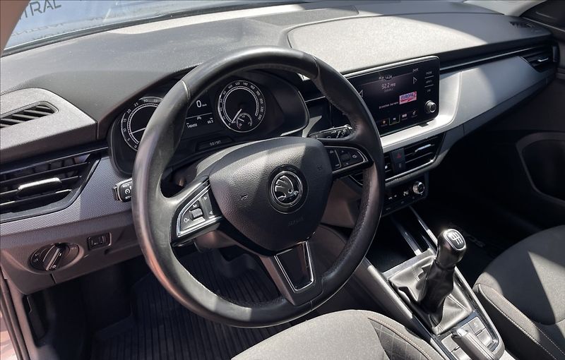 Škoda Scala 1,6 TDI  First Edition 85kw po - fotka 12 z 26