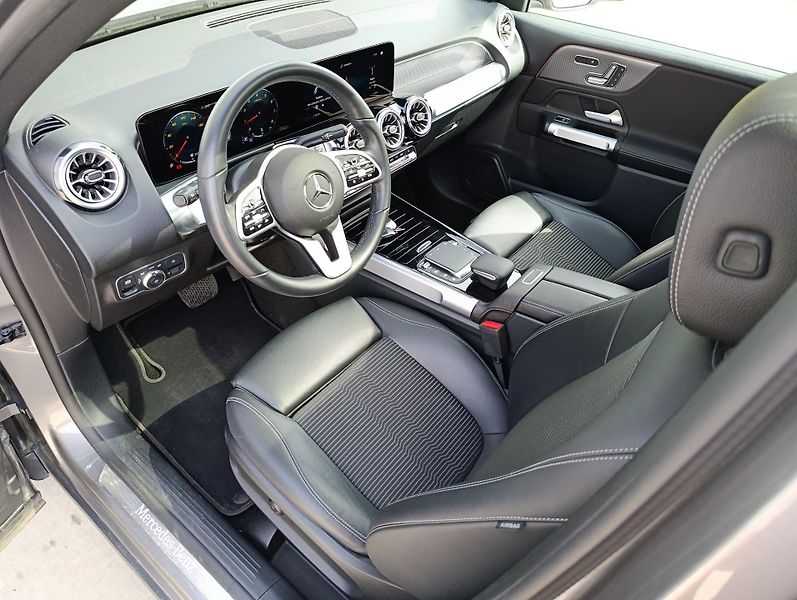 Mercedes-Benz GLB 200 4MATIC ČR  - fotka 10 z 34