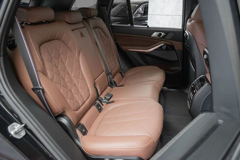 BMW X5 xDrive30d ///M*TAŽNÉ*7.MÍST*ČR - fotka 14 z 51