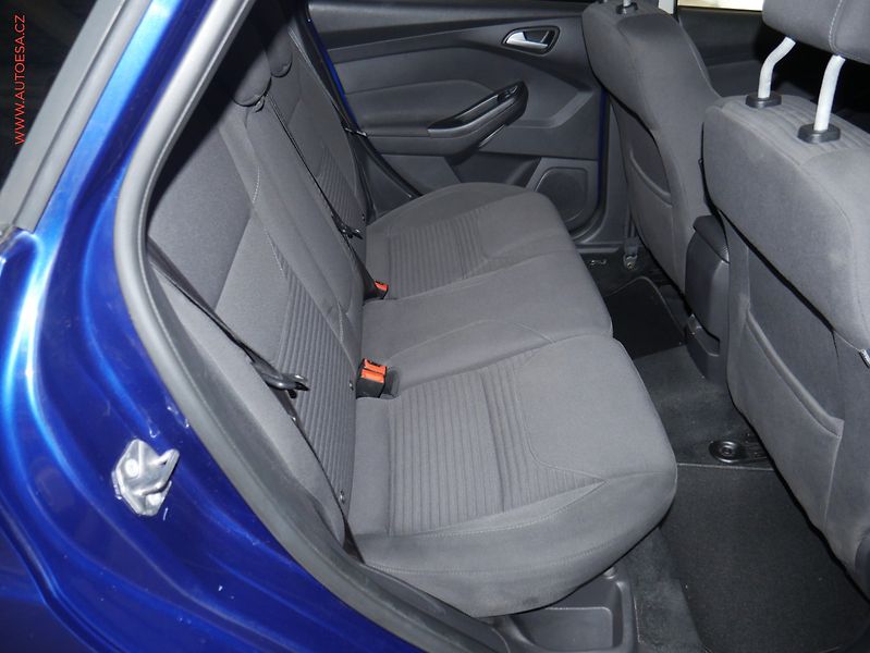 Ford Focus (2015) 1.5 EB, AC, temp - fotka 11 z 22