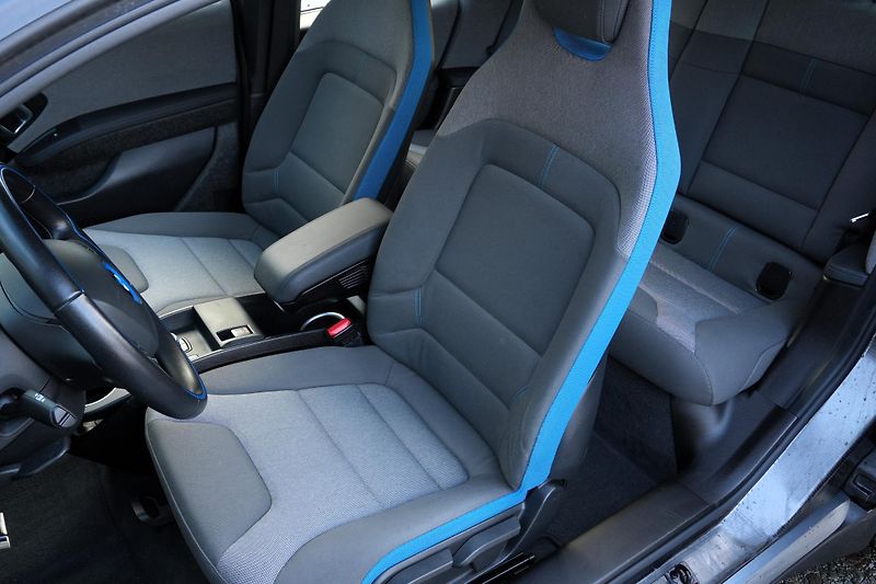 BMW i3 i3s 120Ah, H/K, Navi profi - fotka 27 z 31