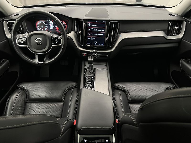 Volvo XC60 D4 INSCRIPTION AUT  - fotka 2 z 41