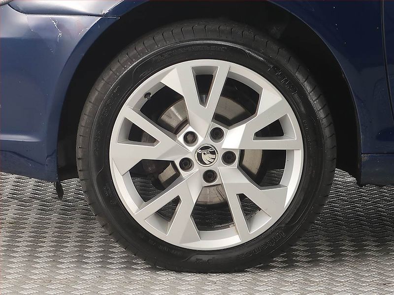 Škoda Octavia (2012) 1.6 TDI 4x4, 4X4, Serv.kniha - fotka 15 z 17