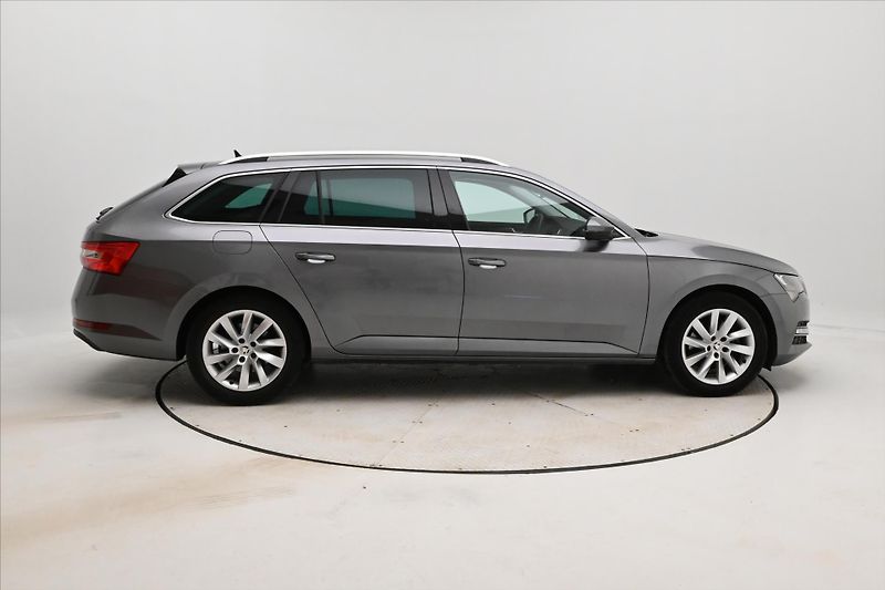 Škoda Superb 2,0 TDI 110kW DSG Style Záruka - fotka 4 z 24