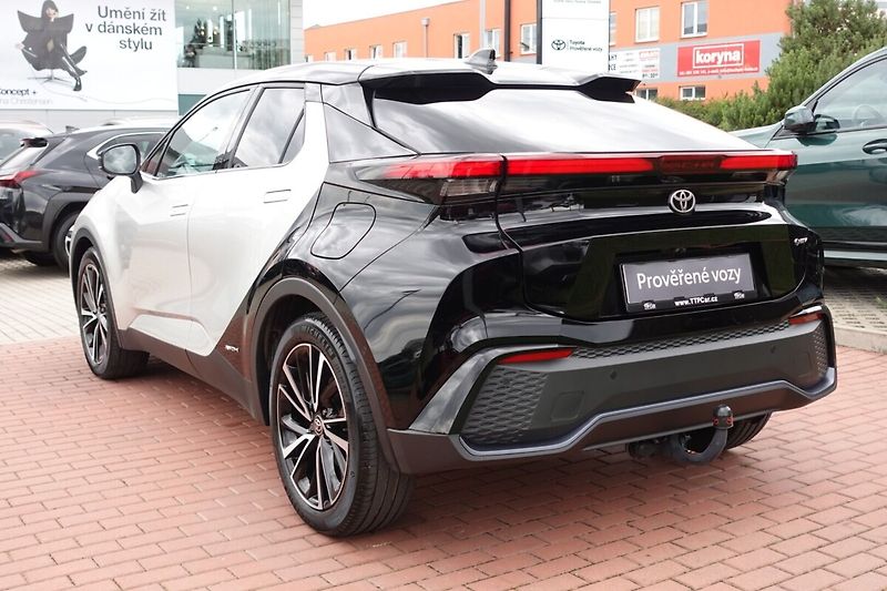 Toyota C-HR 2,0HSD 4x4 Executive Premiere - fotka 6 z 37