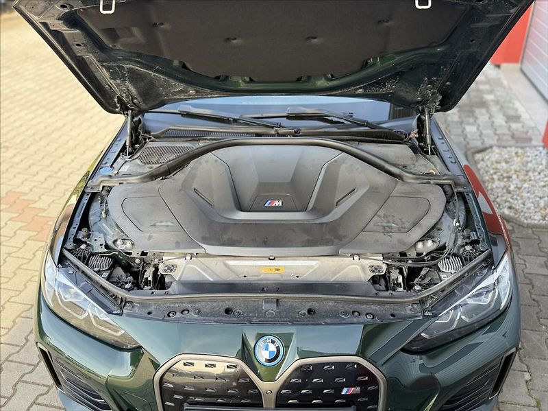 BMW i4 0,0 M50 544PS M Sport xDrive - fotka 38 z 38