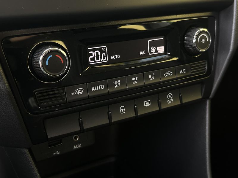 Škoda Rapid (2016) Spaceback 1.2TSI/66kW 1.Maj.  - fotka 16 z 35