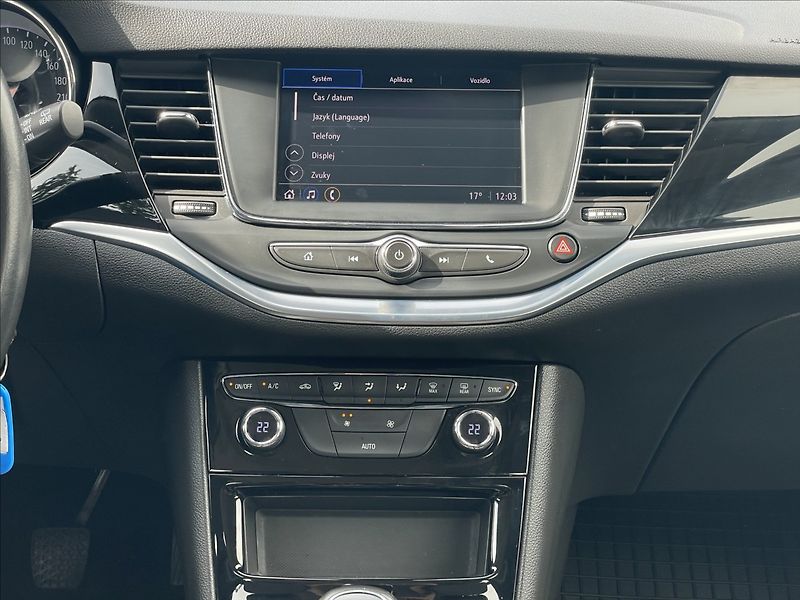 Opel Astra 1,2 Turbo Tourer Elegance ST - fotka 11 z 19