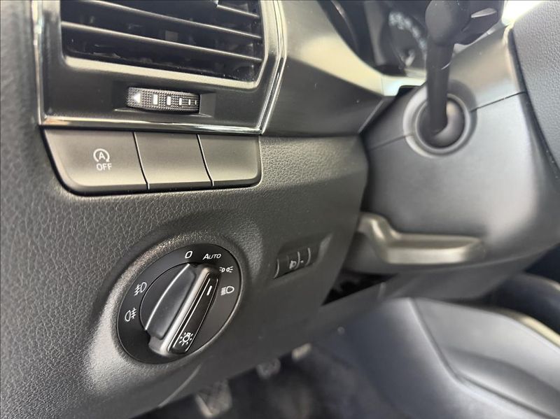 Škoda Fabia 1,0 TSI, tažné, LED, CarPlay - fotka 20 z 35