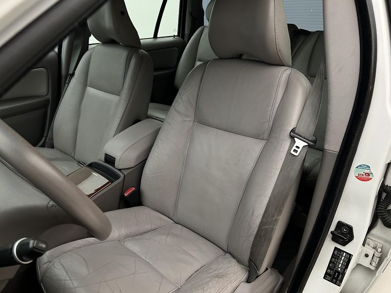 Volvo XC90 D5 AWD SUMMUM REZERVACE - fotka 15 z 30