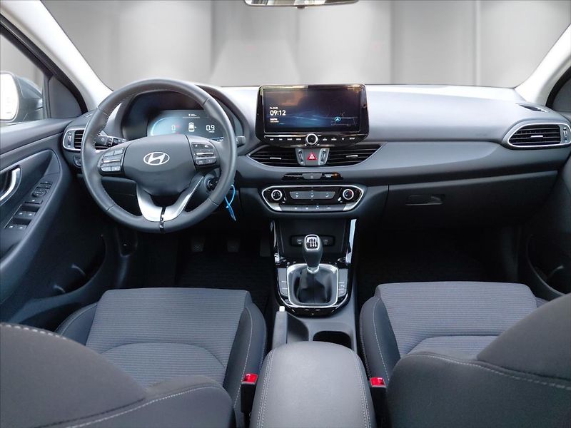 Hyundai i30 1,0   1.0 T-GDi Smart - fotka 21 z 25