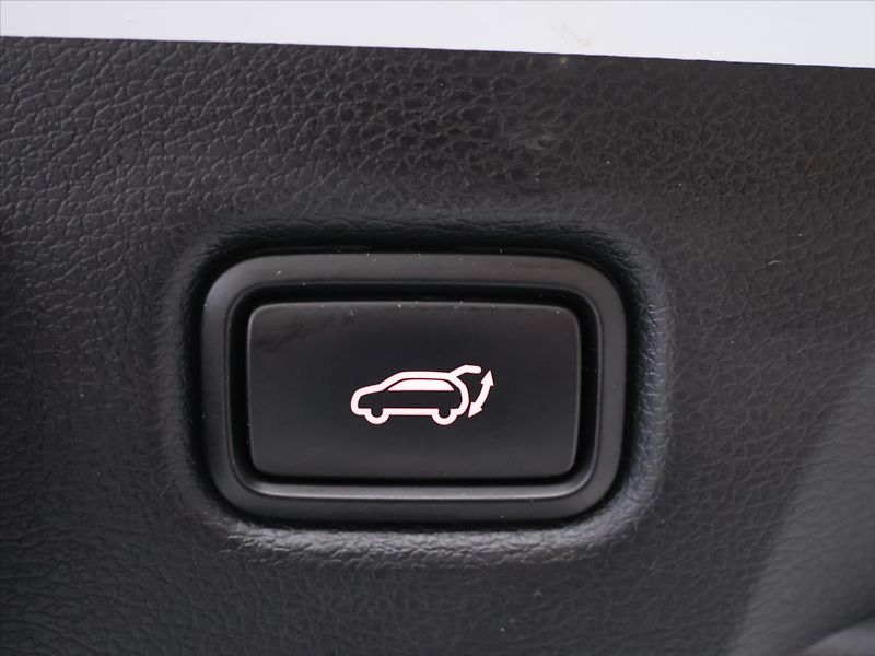Kia Ceed 1,6 T-GDI 150kW Aut. GT CZ - fotka 10 z 27