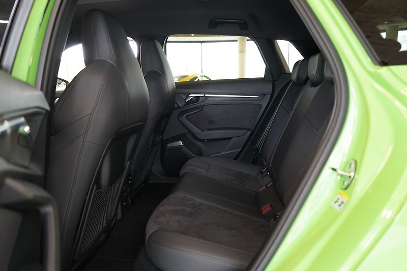 Audi RS 3 Sportback,Quattro, Matrix, B&O - fotka 42 z 44