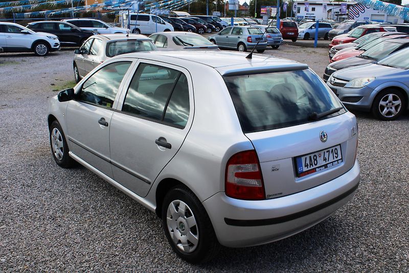Škoda Fabia (2005) 1.4i SERVO CENTRÁL 2x SADA KOL - fotka 5 z 14
