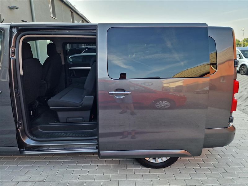 Toyota ProAce Verso 2.0 D-4d 106kw L2 Shuttle, ČR - fotka 21 z 50