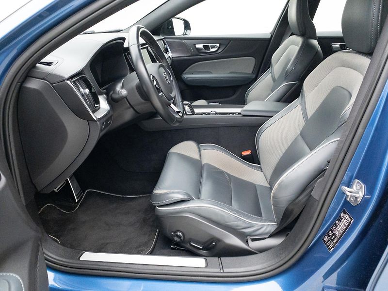 Volvo S60 B5 AWD R-DESIGN AUT CZ - fotka 3 z 44
