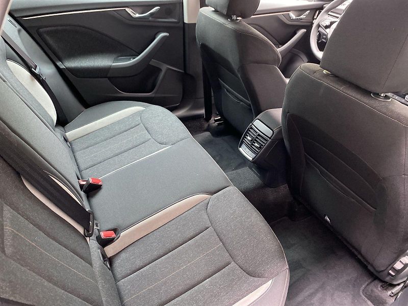 Škoda Scala (2025) 1.0 TSI Top Selection - fotka 9 z 35
