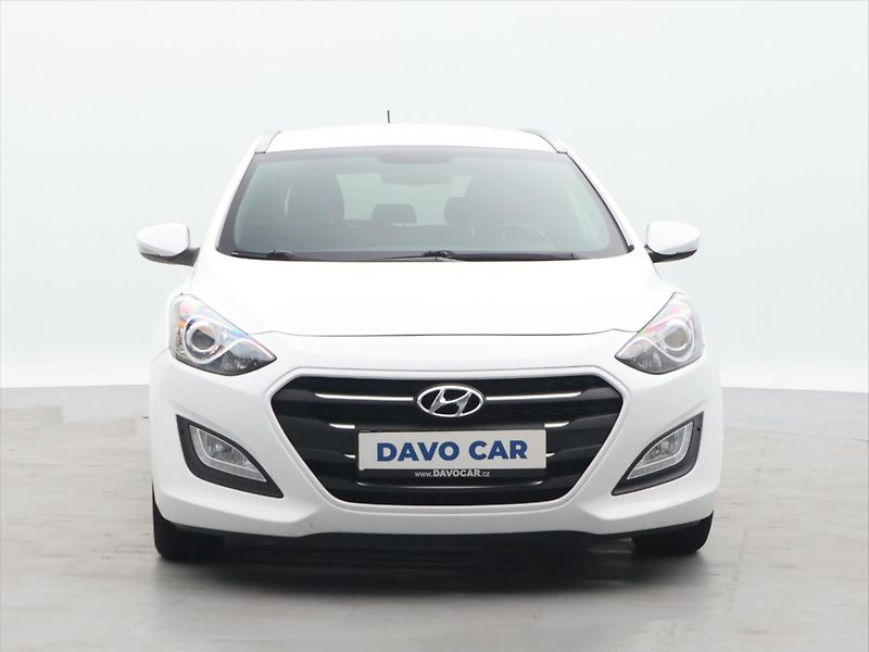 Hyundai i30 1,6 GDI 99kW Weekend Serv.kn. - fotka 2 z 30