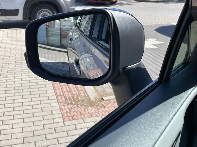 Toyota RAV4 4x4 PHEV Executive Na IČO - fotka 19 z 19