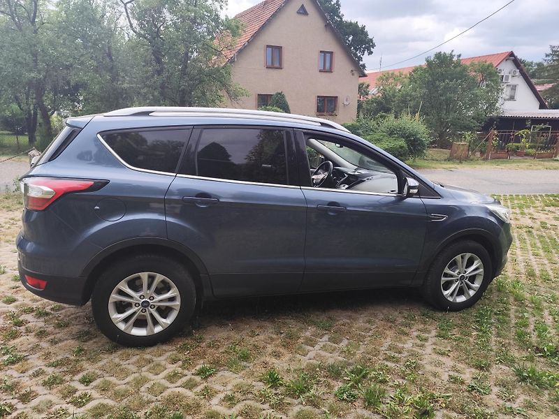 Ford Kuga (2019) Titanium - fotka 5 z 9