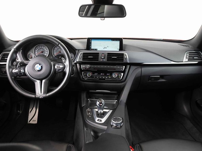 BMW M4 Coupé - fotka 12 z 19