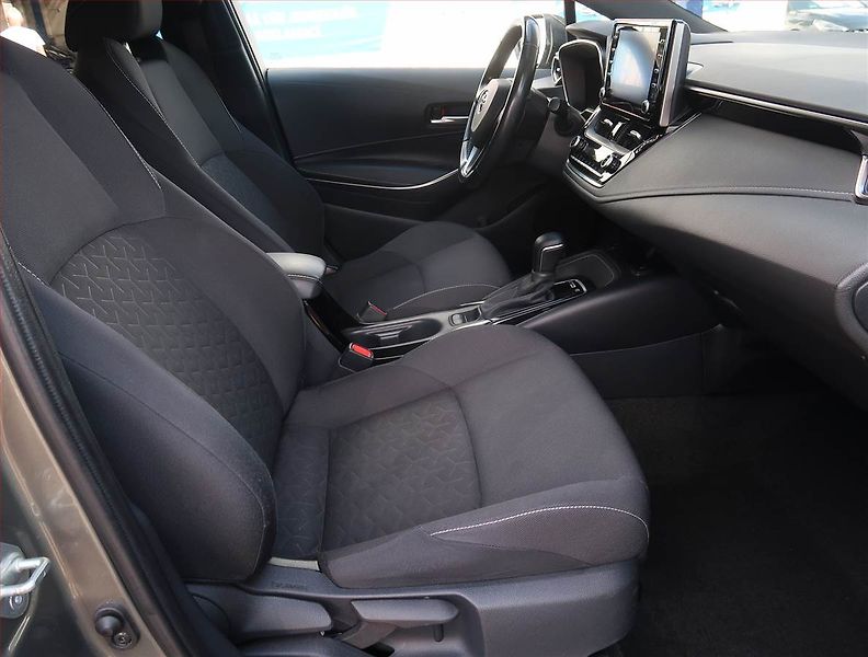 Toyota Corolla (2019) Comfort 1.8 Hybrid, Automat - fotka 9 z 23