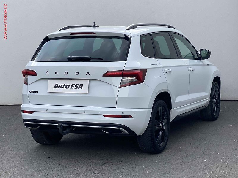 Škoda Karoq (2021) 1.5 TSi, SportLine, DSG - fotka 4 z 19