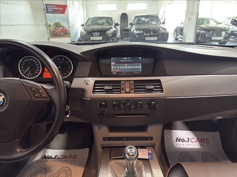 BMW Řada 5 2,2   520i V6 ANGEL SUPER STAV - fotka 23 z 38