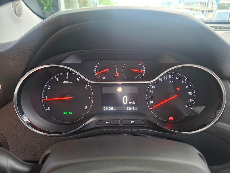 Opel Crossland 1.2T 81KW 2021 - fotka 11 z 11