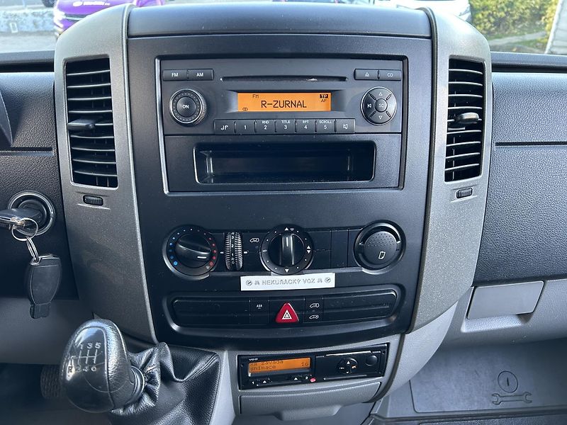 Mercedes-Benz Sprinter 2.1 CDI . - fotka 15 z 16