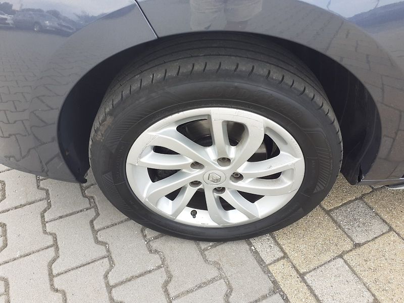 Renault Mégane (2015) KOMBI 1.5 Dci ČR - fotka 22 z 33