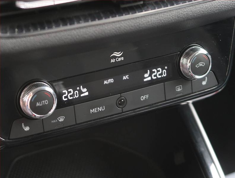 Škoda Fabia (2023) Style 1.0 TSI, ČR,1.maj - fotka 17 z 23