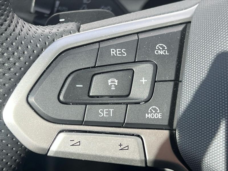 Volkswagen T-Roc 1,5 eTSi110kW 7DSG R-line - fotka 19 z 33