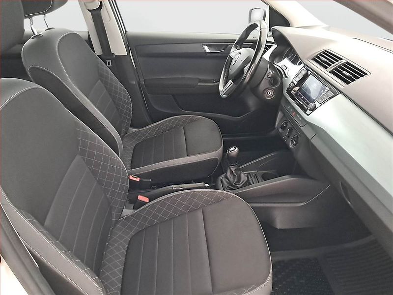 Škoda Fabia (2018) Ambition 1.0 TSI, Serv.kniha - fotka 9 z 18