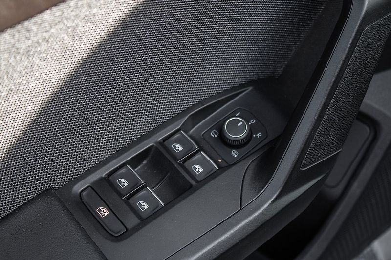 Seat Leon - fotka 20 z 29