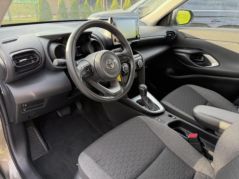 Toyota Yaris Cross (2024) 1.5 92 kw/automat/záruka - fotka 15 z 22