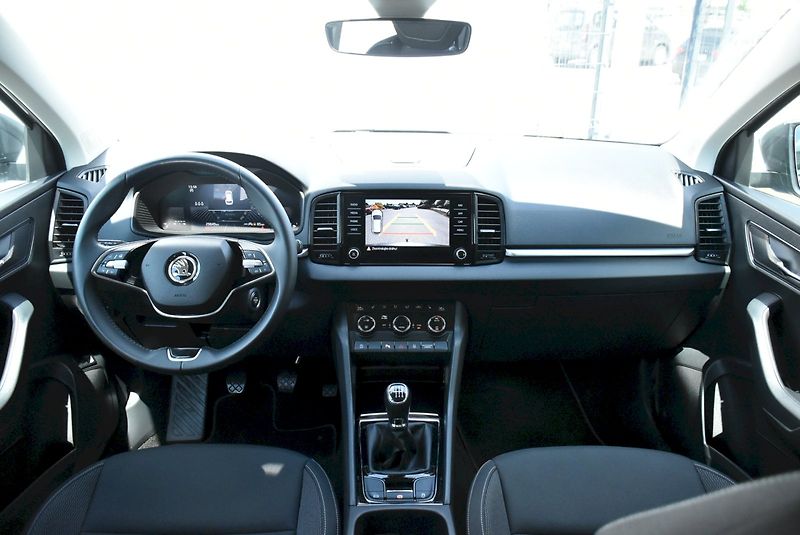 Škoda Karoq (2024) Selection 1.5 TSI 110kW - fotka 5 z 34
