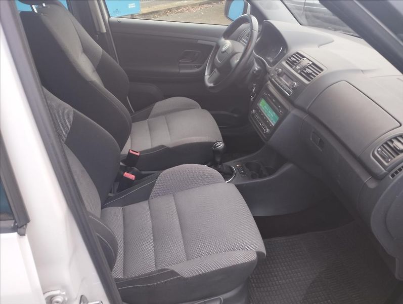 Škoda Fabia 1,2 Tsi NOVÉ ROZVODY+OLEJ - fotka 8 z 17