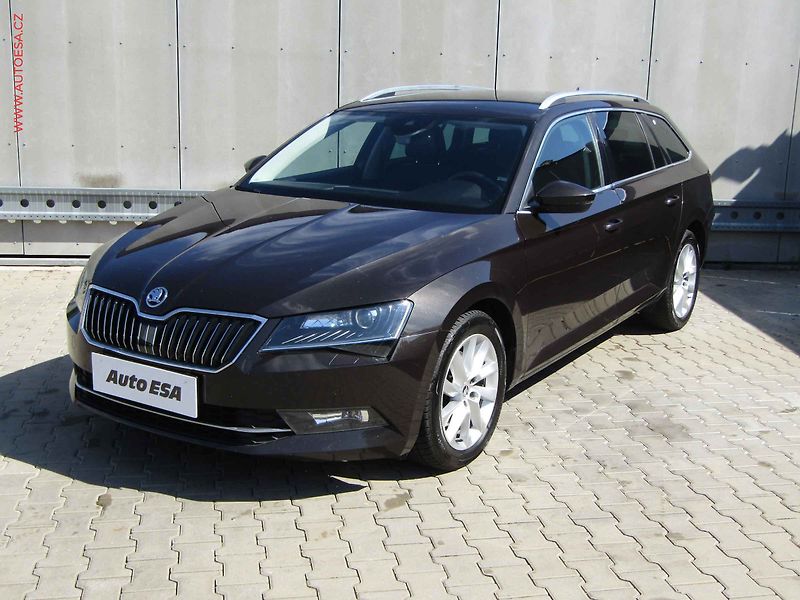 Škoda Superb (2016) 2.0 TDi, Style, DSG, TZ - fotka 3 z 20