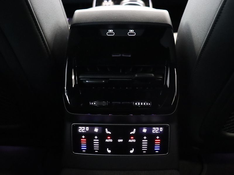 Audi A6 Avant TDI quattro Stronic - fotka 14 z 17