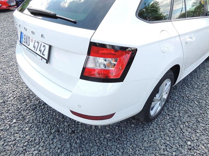 Škoda Fabia (2022) 1.0TSi,70kw,Tour,výbava,ČR1maj - fotka 12 z 51