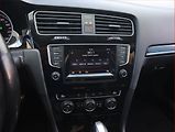 Volkswagen Golf (2015) Highline 1.6 TDI, Automat - náhled 12