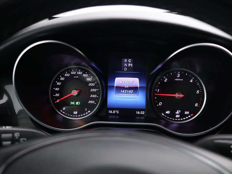 Mercedes-Benz Třídy V 2,0 250d 140kW L CZ - fotka 17 z 28