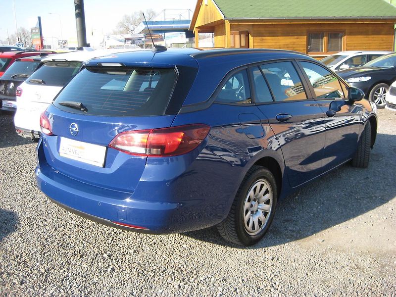 Opel Astra 1.6 CDTi ENJOY + ALU DPH ČR!!! - fotka 10 z 35