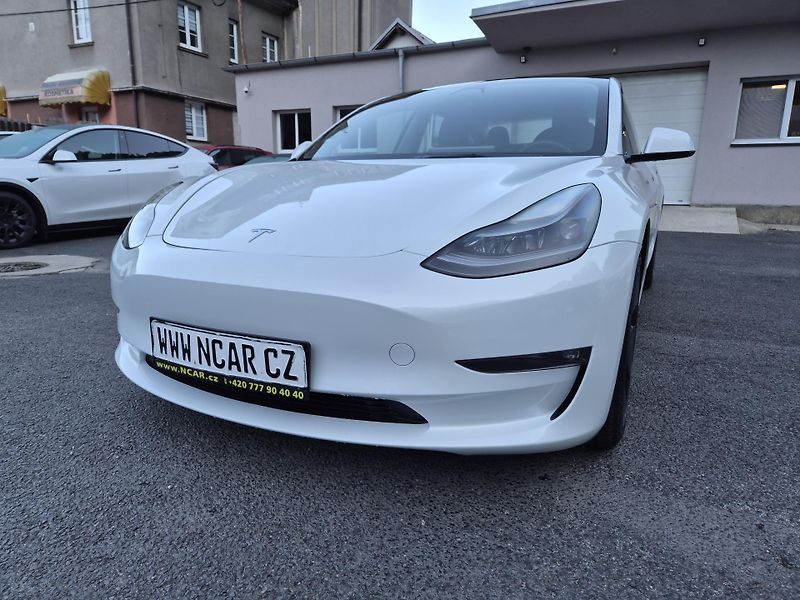 Tesla Model 3 STANDART RANGE 239w SOH 96,5% - fotka 46 z 48
