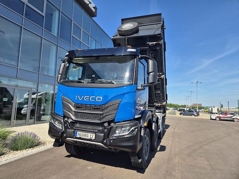 Iveco X-WAY 26.500 8x4 SKLÁPĚČ S3 IHNED  - fotka 3 z 7