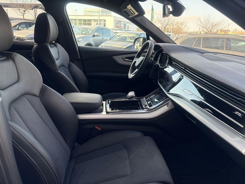 Audi Q7 (2024) 60 eTFSi 360kW - fotka 18 z 25