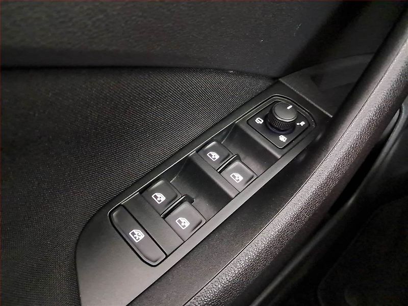 Škoda Kamiq (2021) Ambition Plus 1.0 TSI - fotka 20 z 22