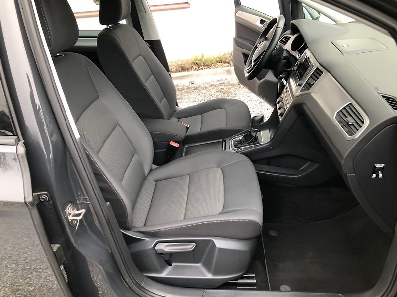 Volkswagen Golf Sportsvan (2014) 1.2 TSI  DSG 81kw - fotka 14 z 26