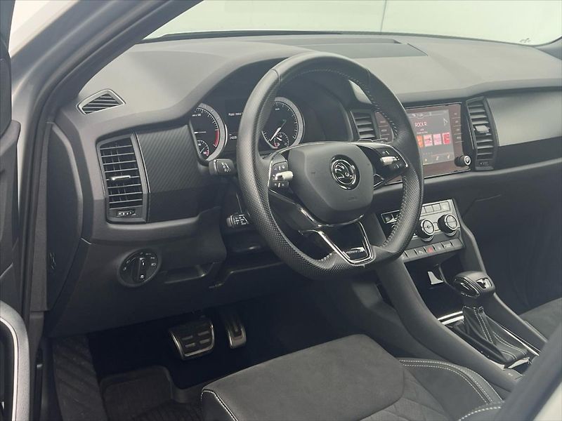 Škoda Kodiaq 2,0 TDi 147kW 7DSG 4x4 SPORTLI - fotka 6 z 32